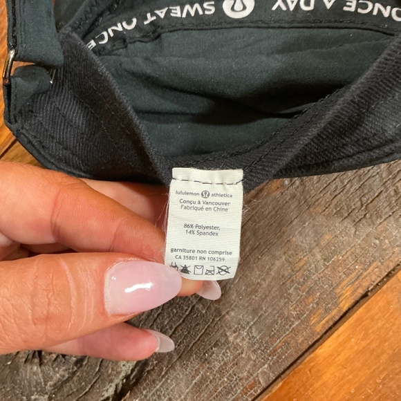 lululemon athletica Black Cap - Picture 13 of 16